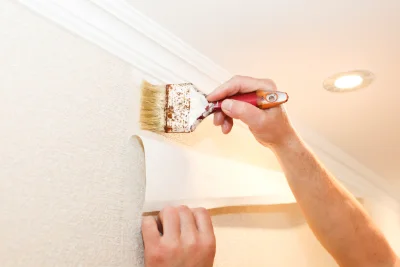 Pose de papier peint à Vabre — revêtements muraux et toiles de verre